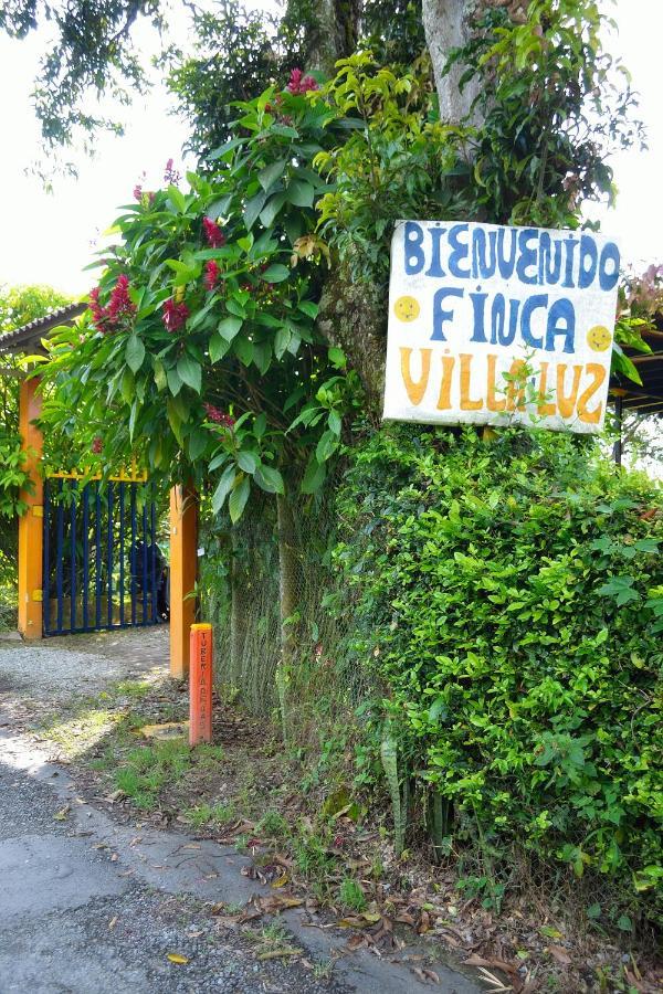 Casa Finca Villa Luz A 800 Mts Del Parque Del Cafe モンテネグロ エクステリア 写真