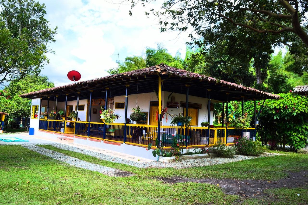 Casa Finca Villa Luz A 800 Mts Del Parque Del Cafe モンテネグロ エクステリア 写真